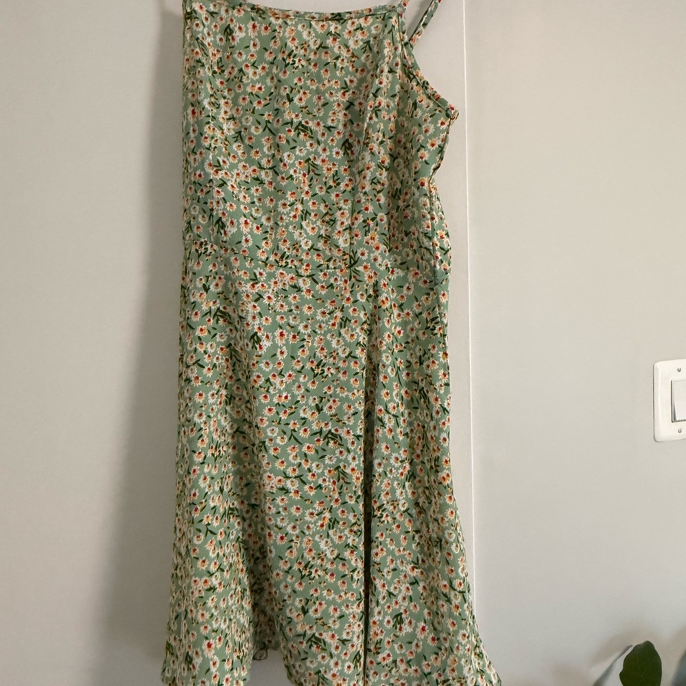 Cute floral dress green cami straps size kids large